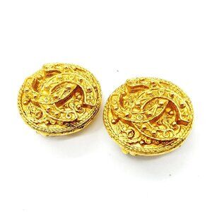 Authentic Chanel Earring Gold 94 A mn520-120325